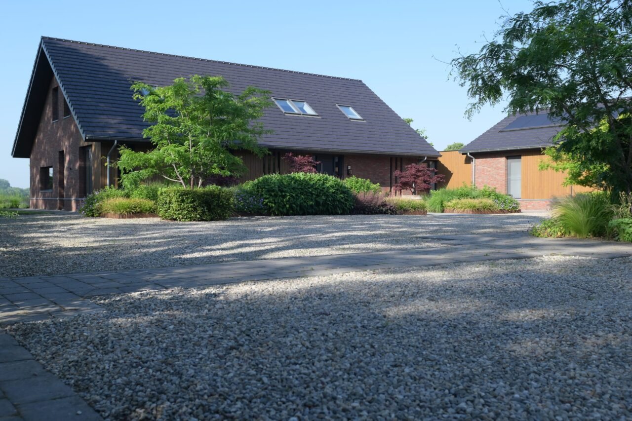 Landelijke tuin met weelderige borders, foto 11