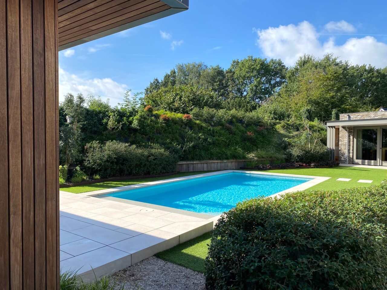 Villatuin met zwembad en poolhouse, foto 7