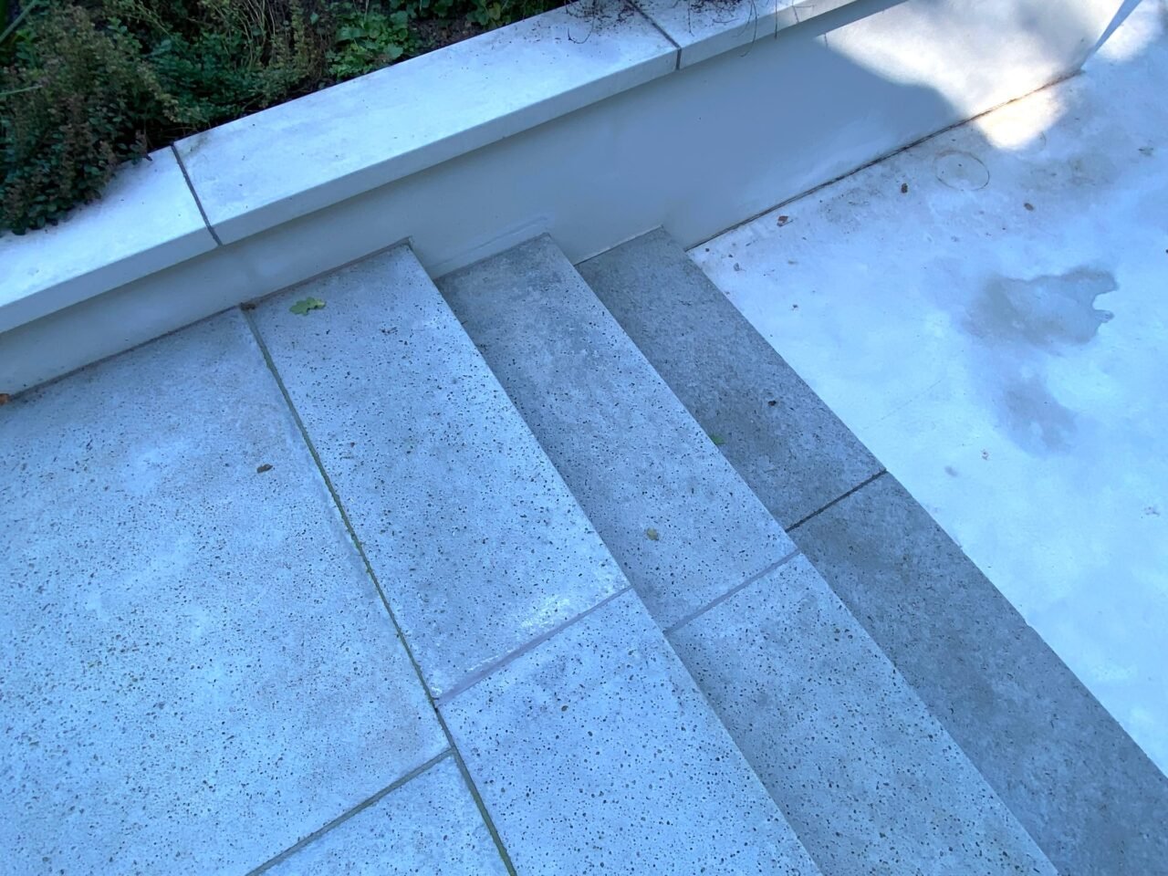 Voortuin met natuursteen en oprit, foto 5